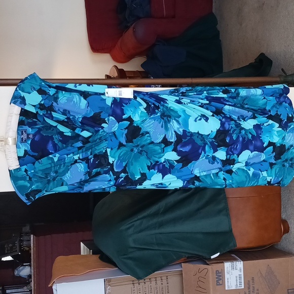 DRESS - Picture 2 of 4